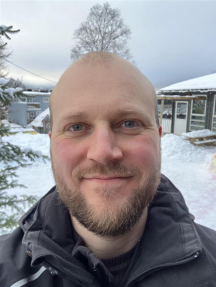 Thomas Stien, allmennlærer. - Klikk for stort bilde