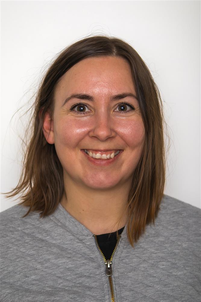 Kine, assistent - Klikk for stort bilde