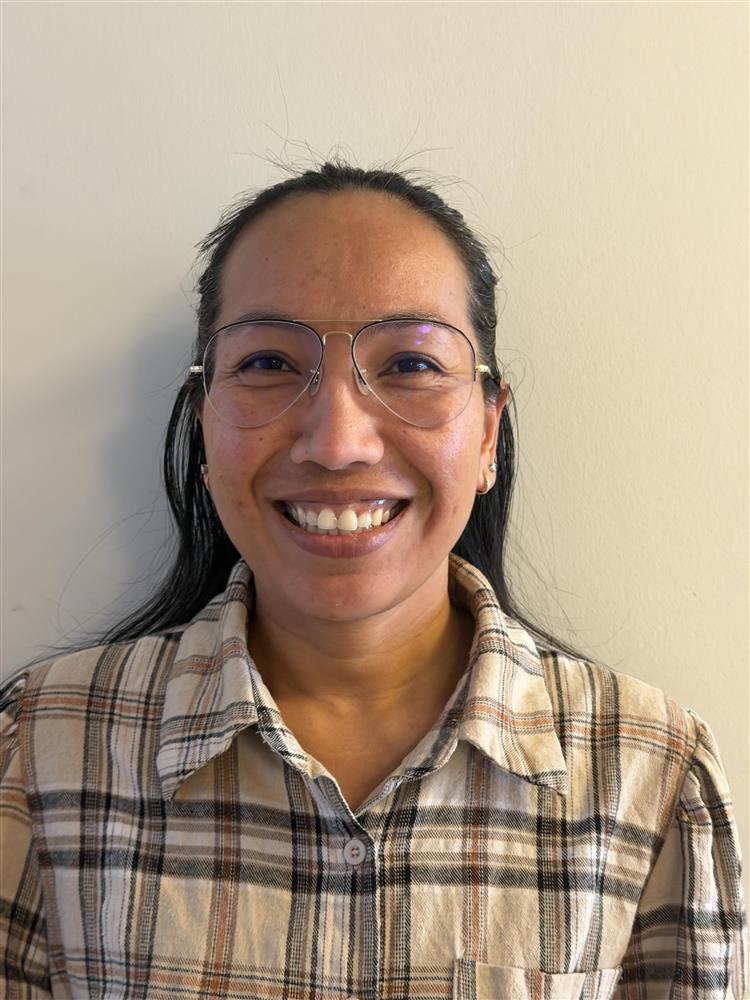 Khwanchai, assistent - Klikk for stort bilde